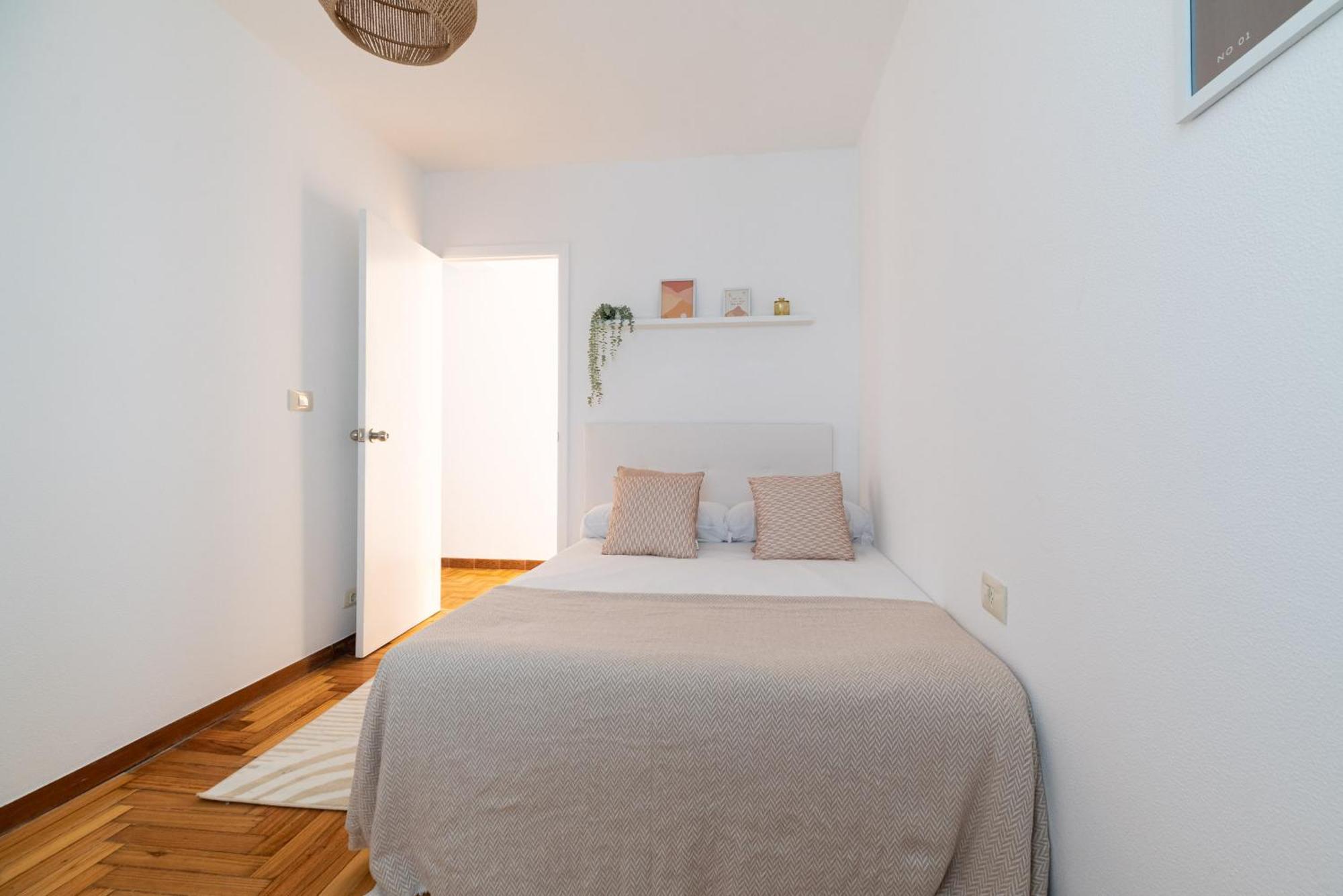 Amplia Vivienda Con Garaje Lägenhet Vigo Exteriör bild