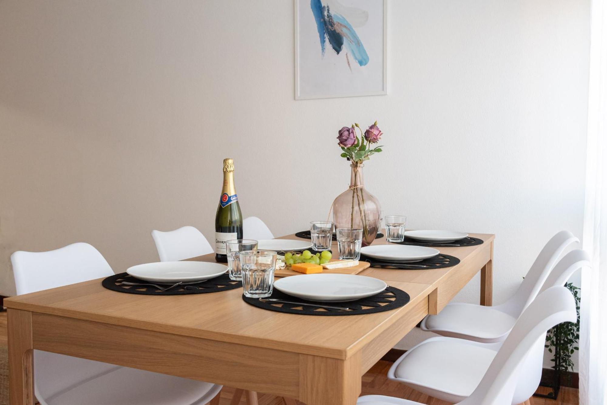 Amplia Vivienda Con Garaje Lägenhet Vigo Exteriör bild